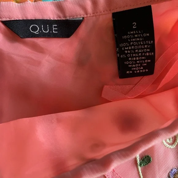 Q.U.E. Skirt - Picture 4 of 4